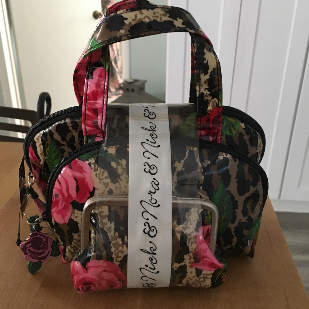 NWT Nick & Nora Cosmetic/Toiletries Travel Bags
